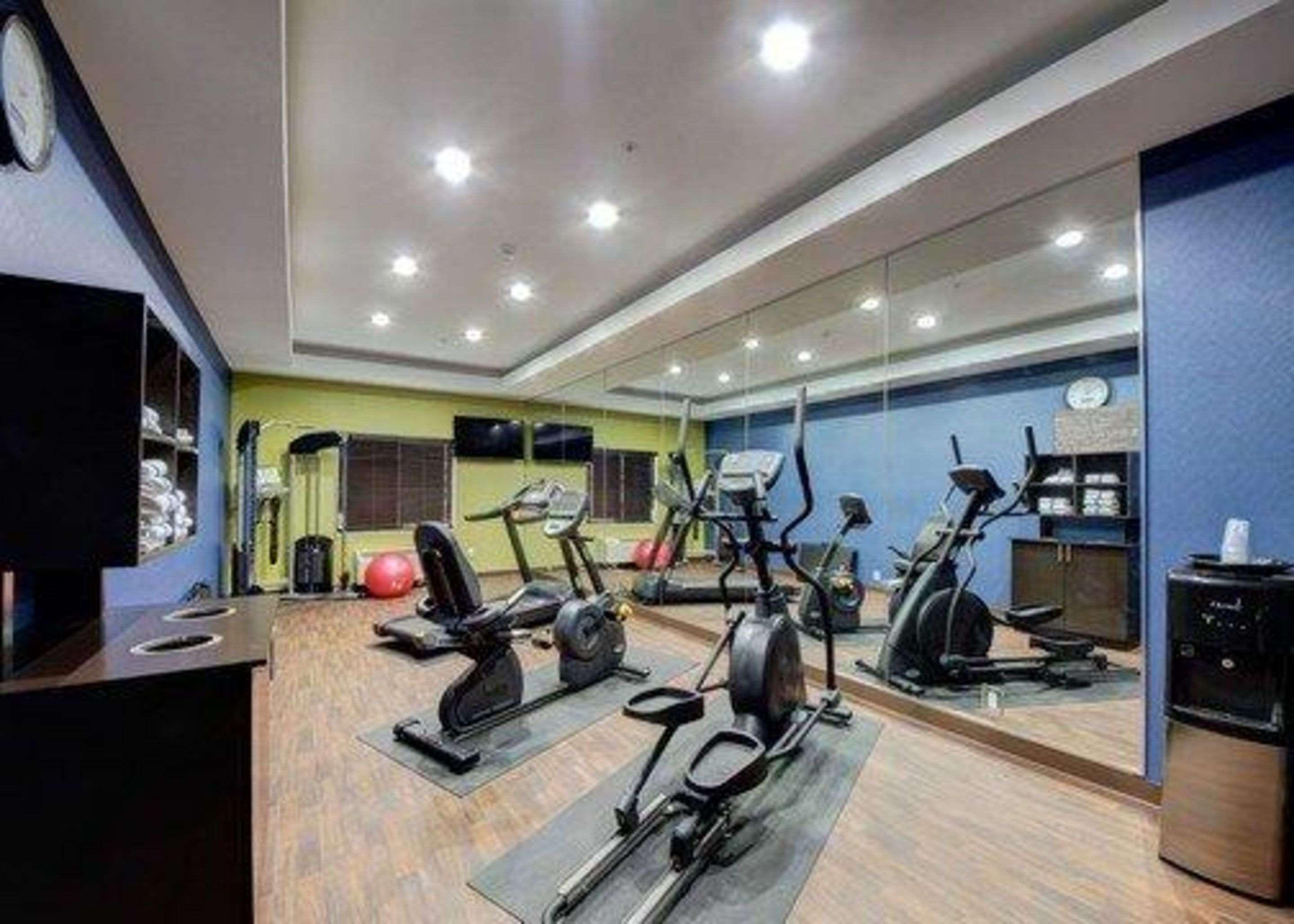 Comfort Inn & Suites Tulsa I-44 West - Rt 66 Oakhurst Екстер'єр фото