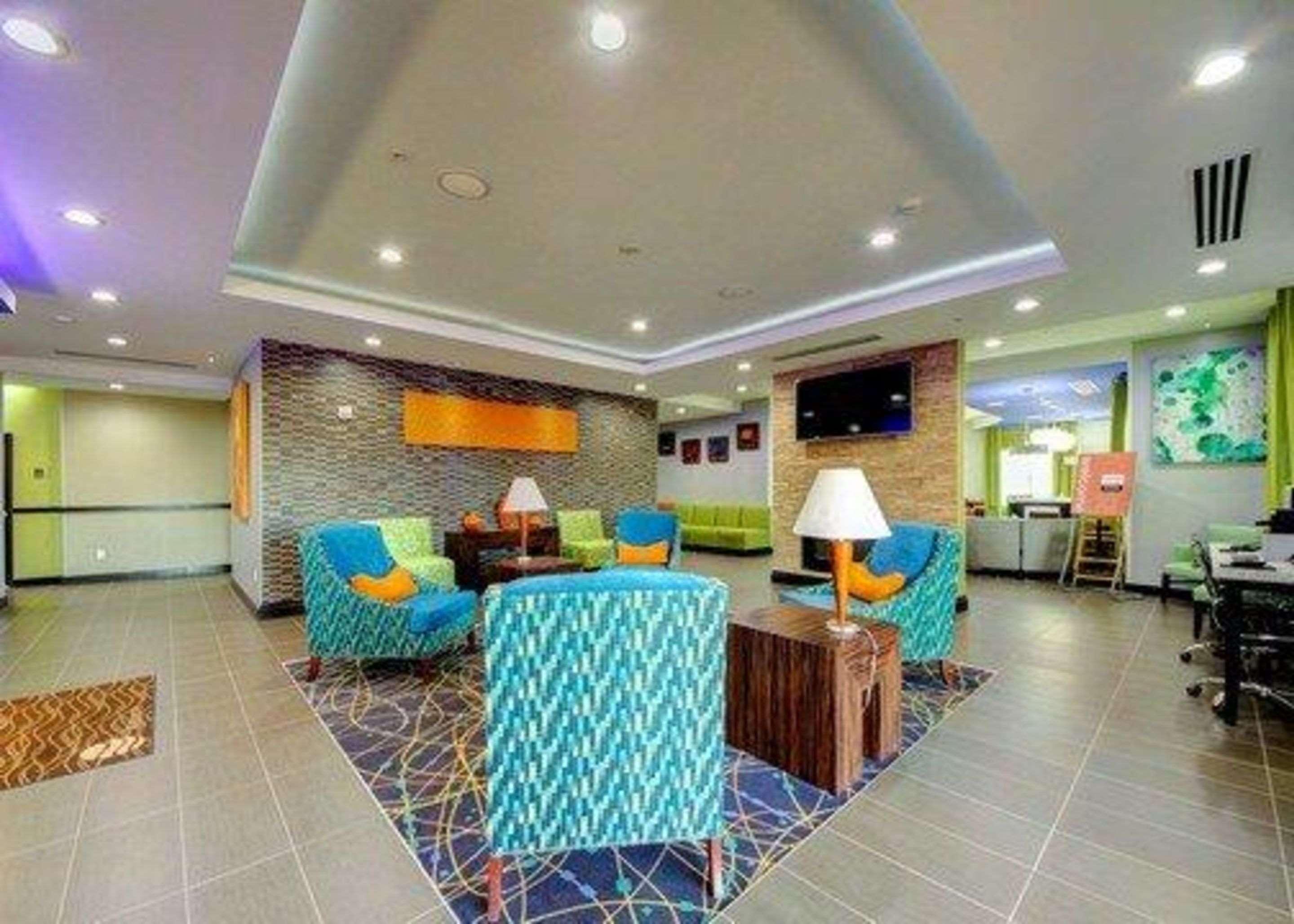 Comfort Inn & Suites Tulsa I-44 West - Rt 66 Oakhurst Екстер'єр фото