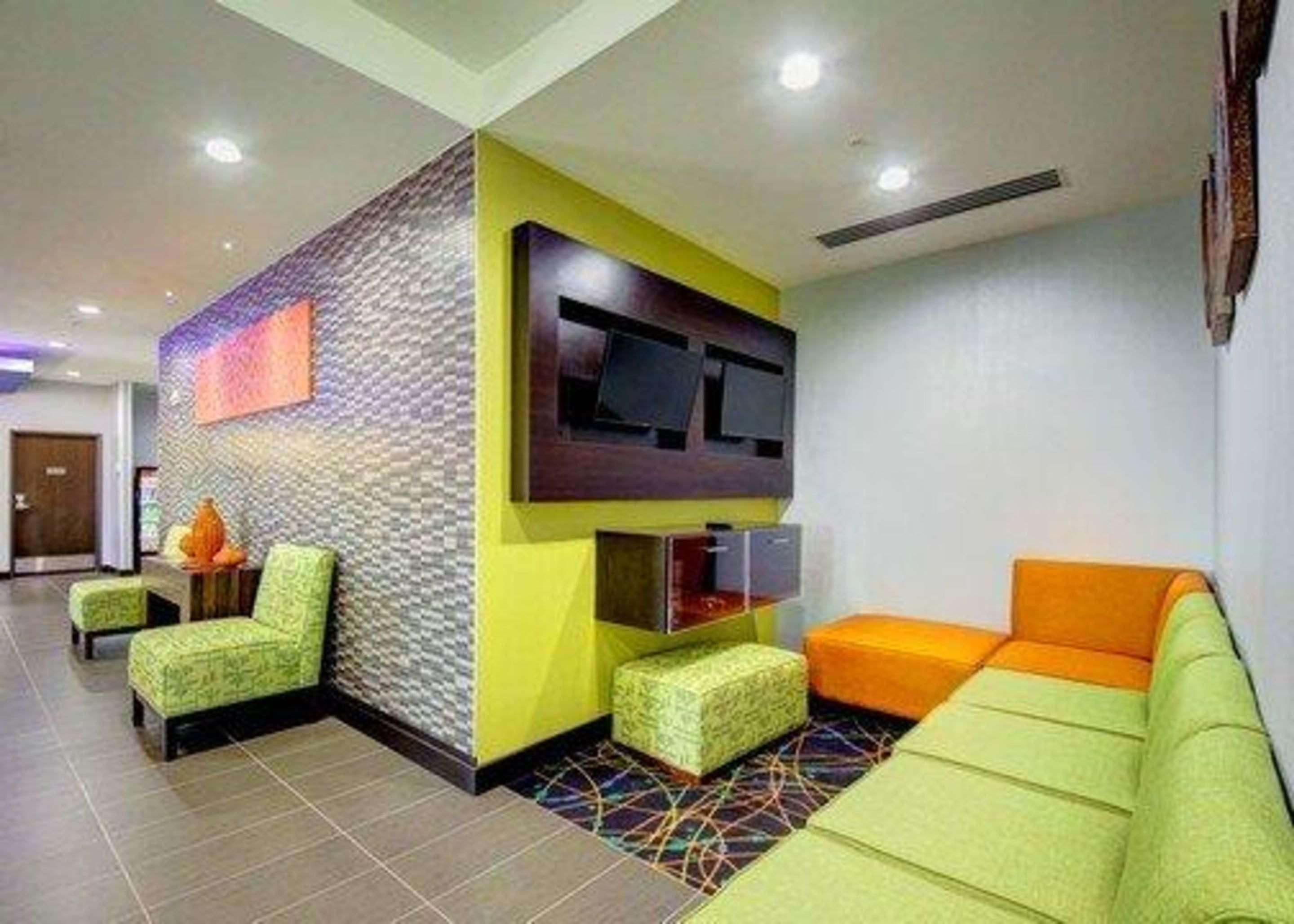 Comfort Inn & Suites Tulsa I-44 West - Rt 66 Oakhurst Екстер'єр фото